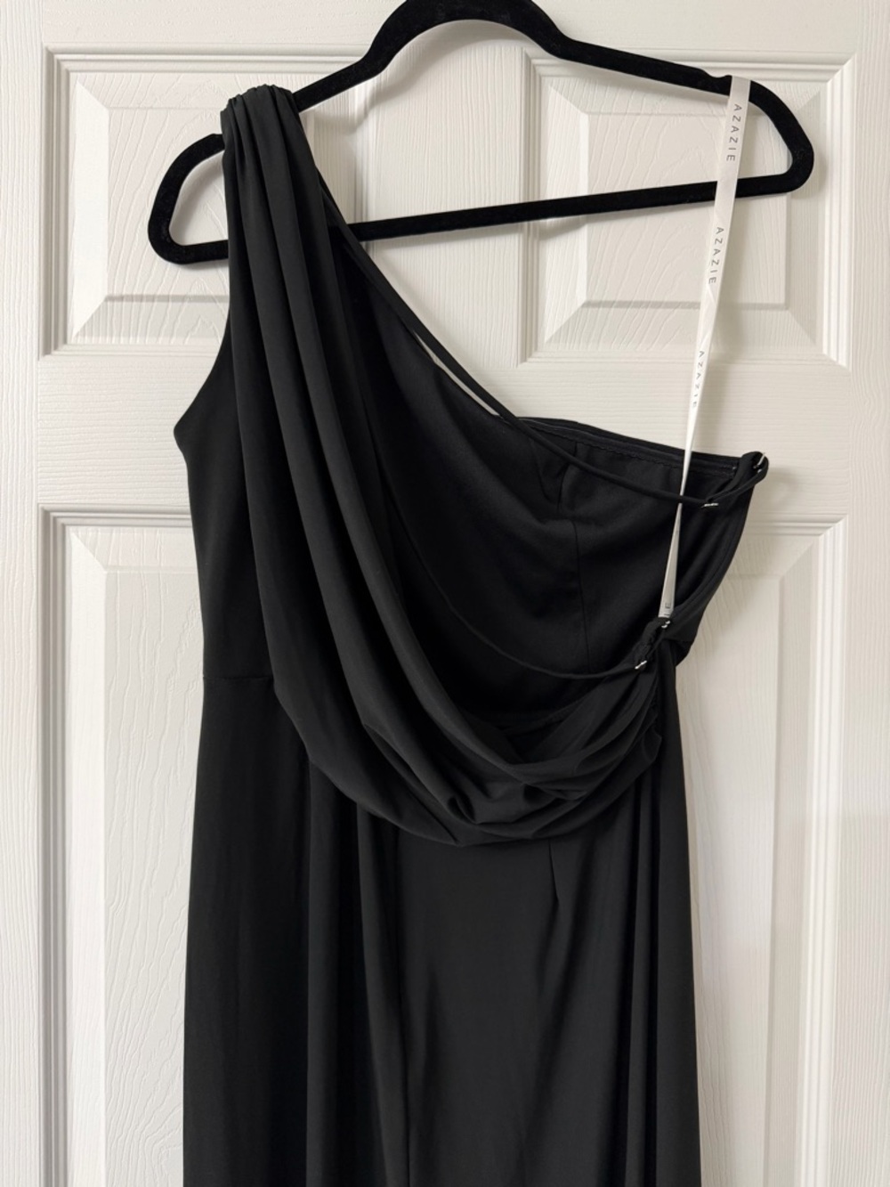 Azazie Women’z Black One-Shoulder Open Drape Back Bridesmaid Evening Dress Sz 8